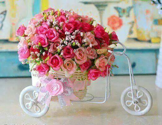 EeAsoo's tweet photo. @mohmmedqassm مساء الخيرات عليك....جبتلك كل الورد ...شوف شلون طيوبه http://t.co/kks7yFOdos