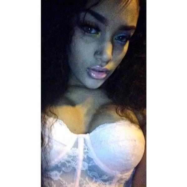 GooodsD's tweet photo. Thought I was looking good this night 😻😏#GayPride http://t.co/EVLAa0mmyv