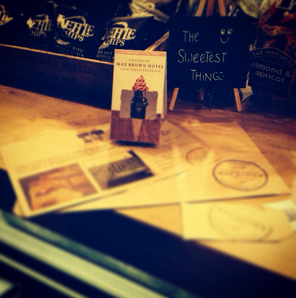 MaxBrownAms's tweet photo. At check-in all #MaxBrownHotel guests get an envelope. #CityMap #MaxBrownTip #KeyCard #SmallPresent. #MaxBrownAms http://t.co/CgL3LDD8ac