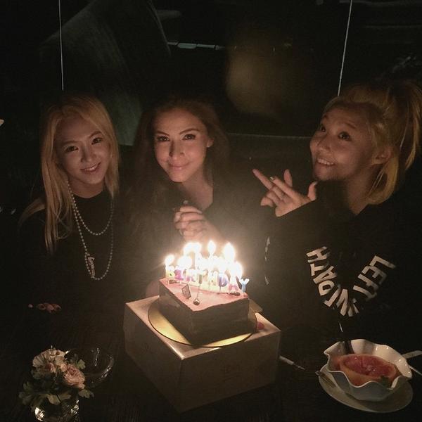 [OTHER][26-11-2013]SELCA MỚI NHẤT CỦA HYOYEON  - Page 7 B09ZejzCAAAZM60