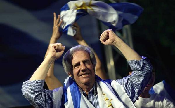 ElEspectadorUy's tweet photo. El Frente Amplio alcanza la mayoría parlamentaria http://t.co/AJbj182xtd http://t.co/HYBZATeZk7