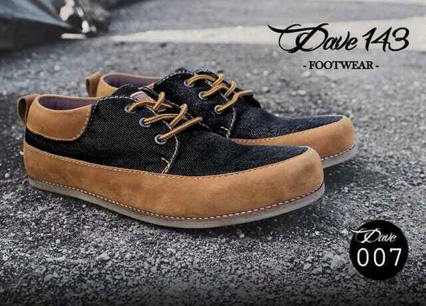 LismaDevi's tweet photo. dave 143 (007 black) sz 39_44 Rp.180.000 | order?| cek bio http://t.co/qkoaPPd1ZP