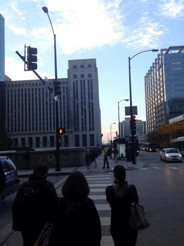 CRGstation's tweet photo. Dark knight rises bank http://t.co/jC7dtMSBn0