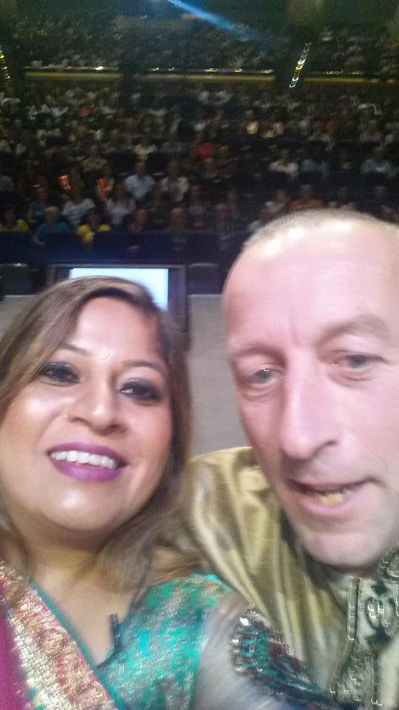 TarunaMasani's tweet photo. #bash2014 #bashselfie @Dave_Round http://t.co/XAysudkGIL