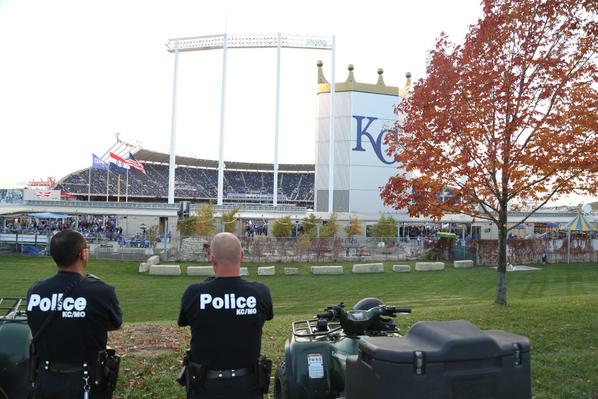 kcpolice's tweet photo. We are ready for game six!! #TakeTheCrown http://t.co/FRJ1USqOX9