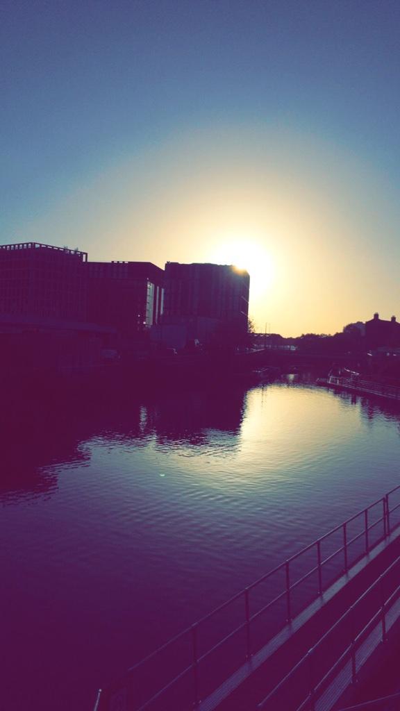 DiLusso_London's tweet photo. Such a successful productive day for @DiLusso_London #FacilitatorOfSerendipity #DiLussoLondon 🙇👑🇬🇧🚁✈️🌅🚤⛵️⛲️ http://t.co/cbPKkdvlFQ