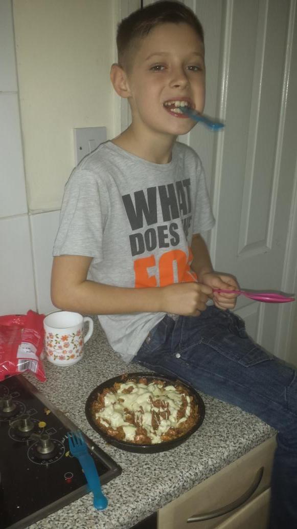 Danielle060810's tweet photo. baking :) http://t.co/2indzDm8Oh