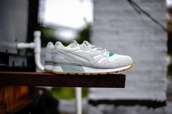 PackerShoes's tweet photo. @Patta_NL x @Diadoraofficial N.9000 "Italia" (10/18) @ #PackerShoes http://t.co/LseUHSvU7e http://t.co/huAH7BvKj1