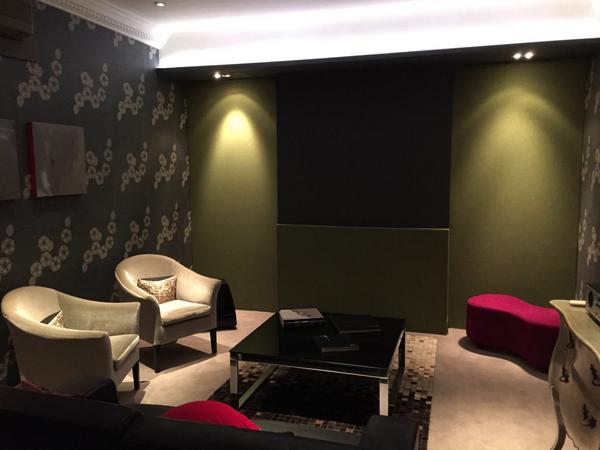dawsons's tweet photo. Our @MeridianAudio demo room home automation with #ScreenResearch appearing http://t.co/xkPYUvEwLS