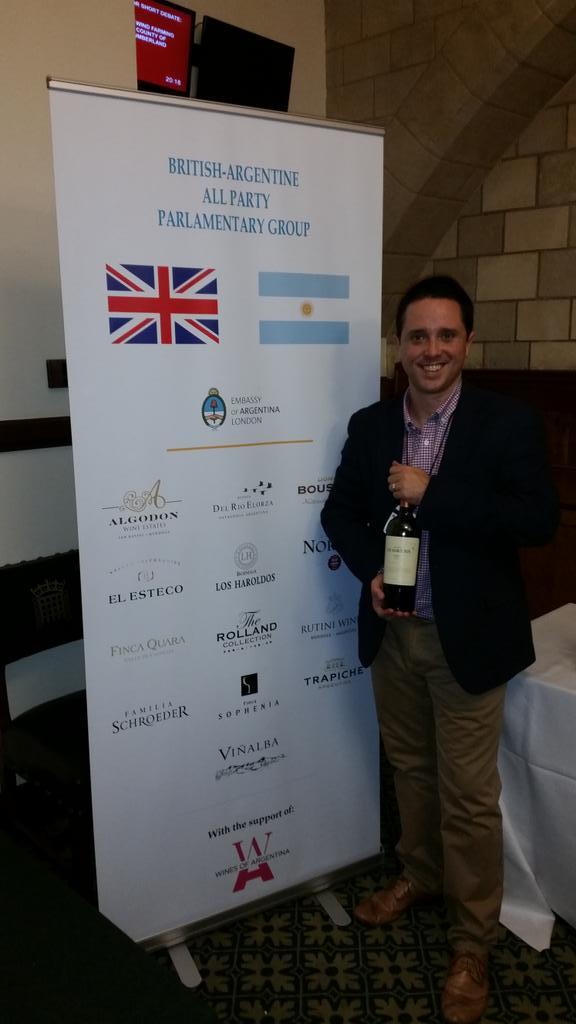 lee_condor's tweet photo. Gr8 tasting at Parliament, wines showed well. @FamiliaFalasco @alcohen74 @AlgodonWines @BodDelRioElorza @winesofarg http://t.co/bBORi1VyjI