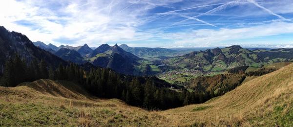 Photomelimelo's tweet photo. Petite espace en Gruyère... http://t.co/LRiwzYwwK0