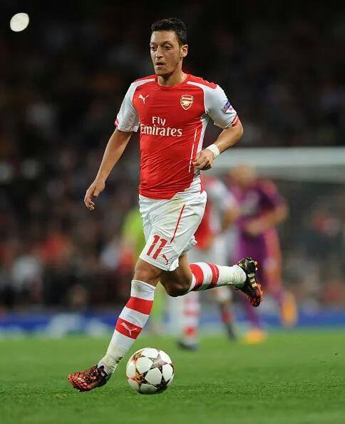 Happy birthday to the best midfield maestro in the world! Mesut Ozil!  