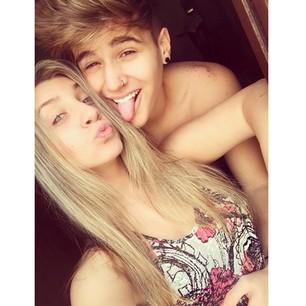 GuilhermeAlex__'s tweet photo. amor da minha vida, minha conquista (8) 💞💍💎👑😍👫👶🐶🙈 http://t.co/DMDP7bzqxh