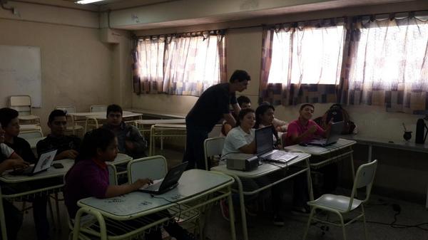 magm3333's tweet image. Curso #Robocode IPEM 41, #olimpiadasrobocodeiua2014 @IUA_Oficial