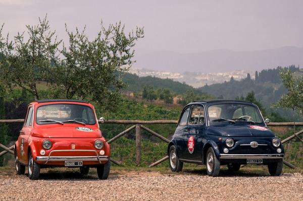 VisitTuscany's tweet photo. How to get the best from your road trip through #Tuscany? Try a vintage car tour: http://t.co/K8mOeAijCs http://t.co/l79wO4RXTV