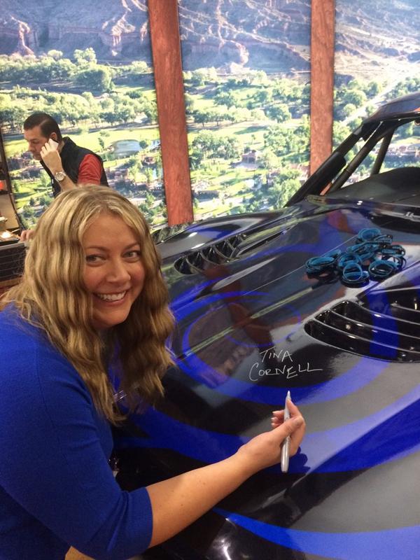 gatewaycanyons's tweet image. Signing To Help Fight Cancer.
#IMEX14 #gatewaycanyons #drivenexp