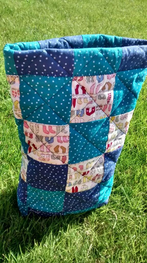 RealSewingBox's tweet image. Our Customer @ForestLove11 made this patchwork using our cute Socks fabric! Really nicely done :)