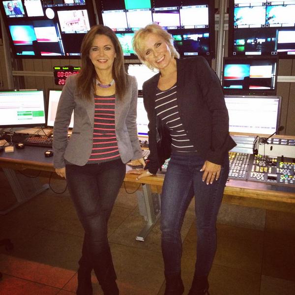 Marika Eriksson Ar Twitter Randerna Gar Aldrig Ur En Sportjournalist Och En Meteorolog Se Nyheter Ekonomi Sport Vader Kl 22 I Tv4 Http T Co Izaugdkle8