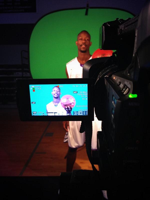 HPUMBB's tweet image. JB taking his video headshot #HPUMBB #GoHPU
