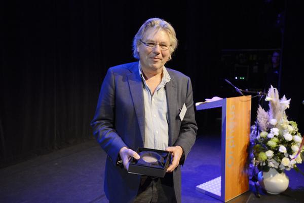 psychiaters's tweet photo. Mooi nieuws via @GGZFriesland: psychiater Lex Wulderink ontving de Peter Molemann-penning -- http://t.co/DuSAi91zwO http://t.co/tZKu6L8Mv2