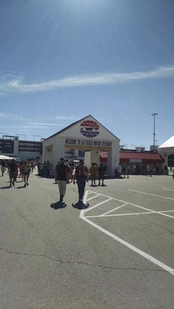 Good luck to '14 <a href="/USLegendCars/">US Legend Cars/INEX</a> champ at Nationals! <a href="/M_Christopher82/">Michael Christopher Jr.</a>  <a href="/LVMSBullring/">Bullring at LVMS</a> #ItsVegasBaby #BowlPRiseverywhere