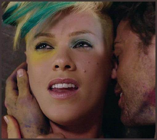 PinkReactions's tweet image. - I hate green color
- But..