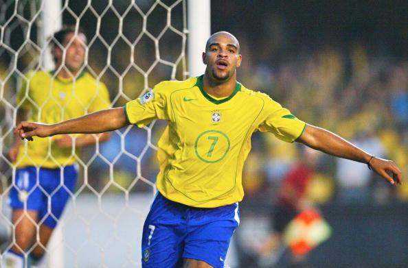 GoalMundial's tweet photo. A qué no sabés quién quiere volver al fútbol...
http://t.co/AkswpiFjTQ http://t.co/pqA7JppeCa