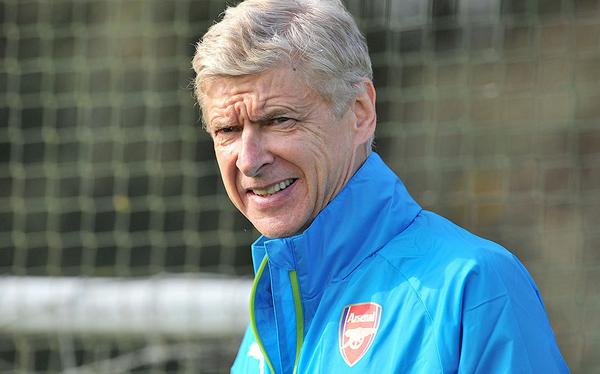 TeleFootball's tweet photo. Arsenal manager Arsene Wenger to get £20m warchest in January http://t.co/xdrNUUZUBA #afc http://t.co/5AkVVn6i0w