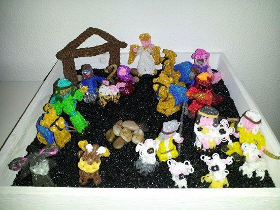 Loomania_NL's tweet photo. I'm proud! #finished #nativity #loombands http://t.co/gNqWDdgn6W