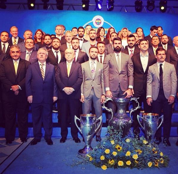 “<a href="/bekirtegun/">Bekir İrtegün</a>: Biz büyük bir aileyiz. <a href="/Fenerbahce/">Fenerbahçe SK</a> #Hedef1MilyonÜye ”