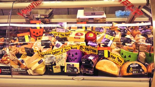 xnibbiexangelx's tweet photo. Counters getting in the halloween spirit #spookycheese @TescoWalsgrave @markwinter1 @EmmaOohLaLa http://t.co/1HFyu6rEcS