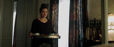 steinfram's tweet image. Some of Hailee's outfits as Zooey Renner in @3daystokill  Part 2