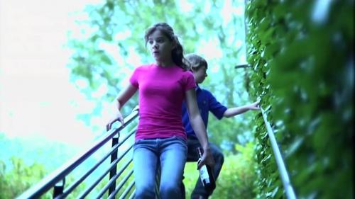 steinfram's tweet image. Hailee Steinfeld's outfit as Sophie in Grand Cru;