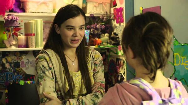 steinfram's tweet image. Hailee Steinfeld as Angela in @magicbracelet