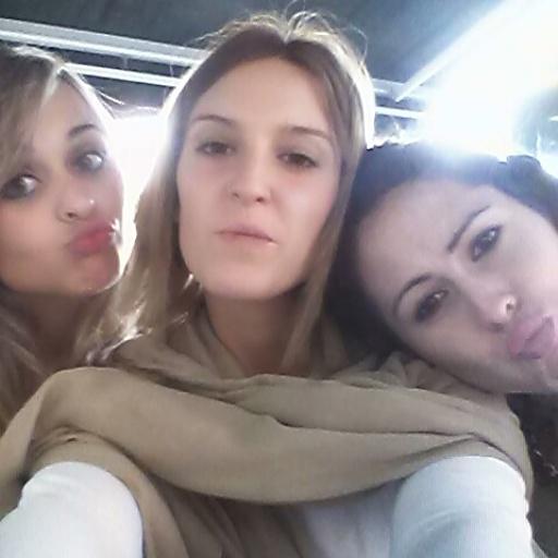 arual05__'s tweet photo. Tres en una, somos un pack. Novatadas 2014! Como siempre risas aseguradas... @Vickybluemarine @lidiamuni http://t.co/uN7M5fcgXo