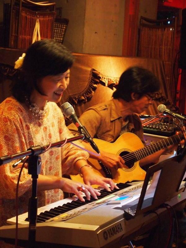 f_notes's tweet photo. 19日ハッピービレッジ
①コスモス 
②While My Guitar Gently Weeps 
③Hotel California 
④Mr. Tambourine Man 
全mellow wind
#radiotsukuba http://t.co/dHEPPicwoz