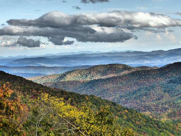JayBarnesJr's tweet photo. @JimCantore Mt. Pisgah NC well before the color peak http://t.co/ULgQcJj9uA