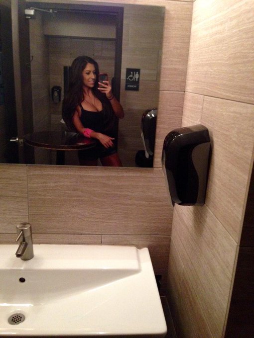 Who's thirsty? ;) happy hour starts now at @FoxholeBar http://t.co/FCeuNCu4HX<a class="tags" target="_blank" title="On Twitter" href="/?out=eyJ0eXAiOiJKV1QiLCJhbGciOiJIUzUxMiJ9.eyJpYXQiOjE3MjM3MzczNTAsImlzcyI6InR3cG9ybnN0YXJzLmNvbSIsIm5iZiI6MTcyMzczNzM1MCwiZXhwIjoxNzU1MjczMzUwLCJyZWRpcmVjdF91cmwiOiJodHRwczovL3R3aXR0ZXIuY29tL0ZveGhvbGVCYXIifQ.-CWfB76mjRJKAi4eEX8aoo6VO8_B7thSAVt9dsrkQ8yASccE01AS6MagDzajxwGkaRWFD7tYsplmv5cfC7VS_Q">@FoxholeBar</a><a href="/tag/mexico"class="tags"><span>#mexico</span></a><a href="/tag/bunnies"class="tags"><span>#bunnies</span></a><a href="/tag/seminoles"class="tags"><span>#seminoles</span></a>