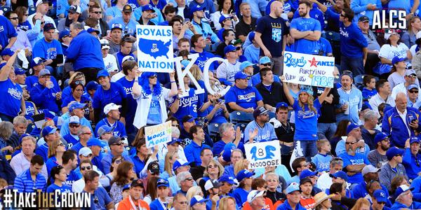 Royals's tweet image. Nice autumn day, great fans, great signs!  #ALCS #TakeTheCrown
