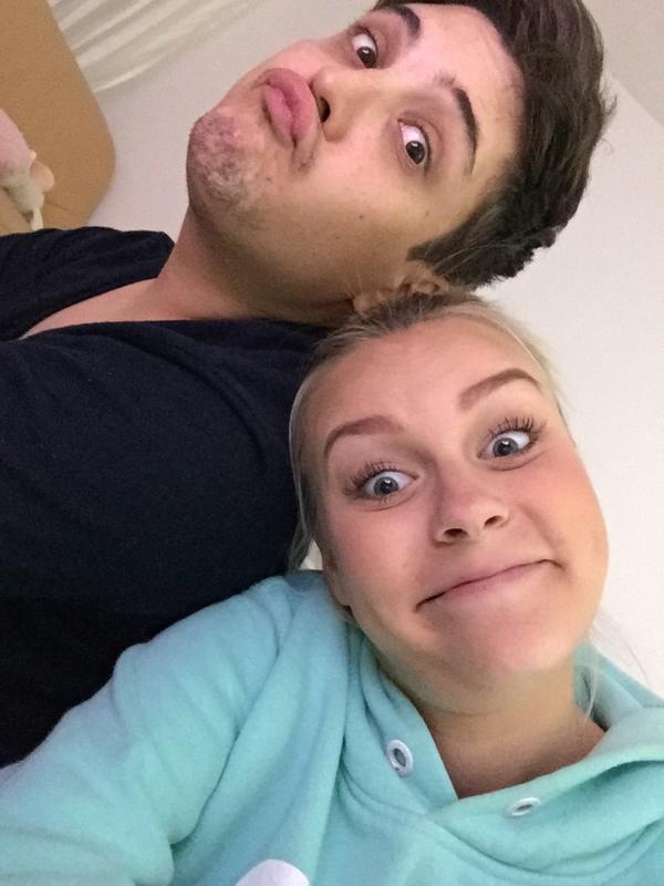 dagibee's tweet photo. Dieser Kerl  hat in 15 Minuten Geburtstaaaag ❤️🎉

lasst und alle #HappyBirthdayTimo Trenden 😘✨ http://t.co/B3WgfsyU9k