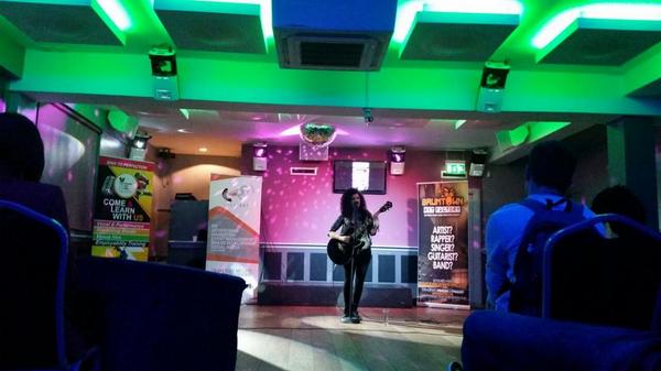 ShoutOut_PR's tweet photo. We've got @IzzyThomasMusic who has just given us an amazing performance at our Event. Everyone check her out #YNIYN http://t.co/VhhgPiK8HA