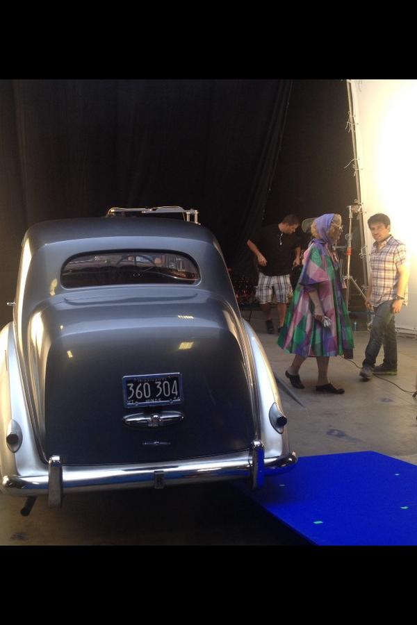 SpecDayCarSvc's tweet image. Our 1954 Rolls-Royce appears in #AmericanHorrorStory tonight!