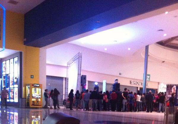 LILIANALANDA's tweet photo. Las @PLEBESDMONTERO @PLEBESGM_EDOMEX ya esta Aqui @Plazas_Sendero #Ecatepec esperando a @GermanMontero5 http://t.co/pydcU9gbJe