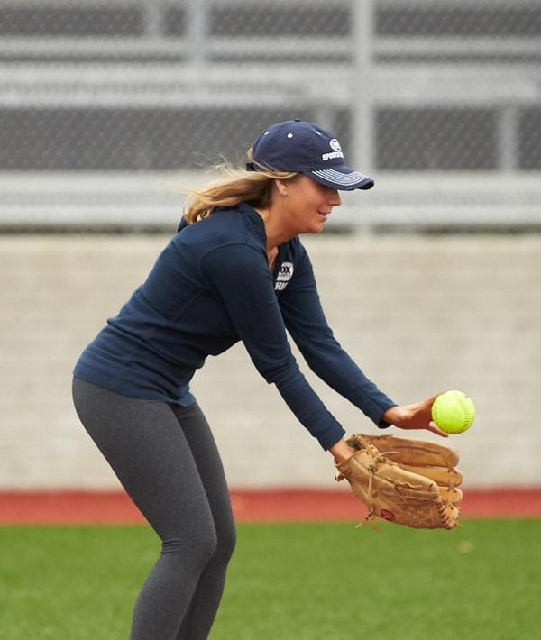 HollyanneLiz's tweet photo. Right before it happened... #brokenelbow #lookatthatformtho http://t.co/faeAANf5Wa