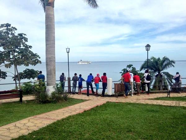 Mario_Galeas's tweet photo. Norwegian Jewel cruise was the 1st cruise stop ever in @BananaCoast in Trujillo, #Honduras today.

#VisitHONDURAS http://t.co/bMmJf0OR2l