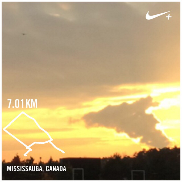 SarahRoxanaHall's tweet photo. 3 days out! #STWM #STWHM #HalfMarathon #RaceDay #Run  I just ran 7.01 km with Nike+. http://t.co/14qTMPu798 #nikeplus http://t.co/hXIBWsC320