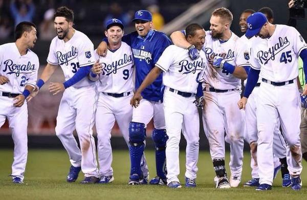 jphahn89's tweet photo. Never thought I would witness this. GO ROYALS. http://t.co/GqQGpITxy8