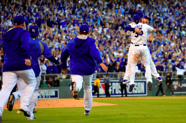 FanDuelSN_MW's tweet photo. Congratulations Kansas City Royals RT @MLBONFOX: This is awesome. #Royals #WorldSeriesBound http://t.co/Om6OxavxfA