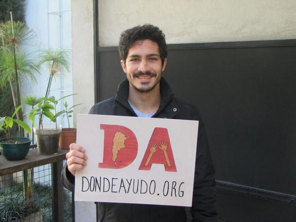 chinodarin's tweet photo. Gran iniciativa solidaria para que AYUDAR sea más fácil que nunca.
Sigan @dondeayudo
#TodosQueremosAyudar
RT x favor! http://t.co/WkOeGBbuFk