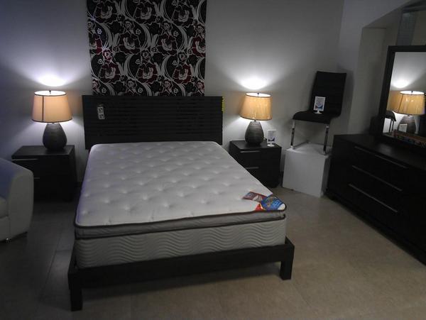 josepinale's tweet photo. Aprovecha el viernes negro el 31/10/2014 todos los muebles nuestros hasta un 50% 60% y hasta un 70% waooooo http://t.co/cIADklV965